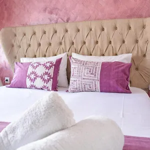 https://marias-home.hotelschalkidiki.net